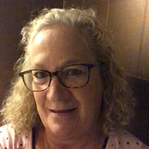Meet your Posher, Lucinda
